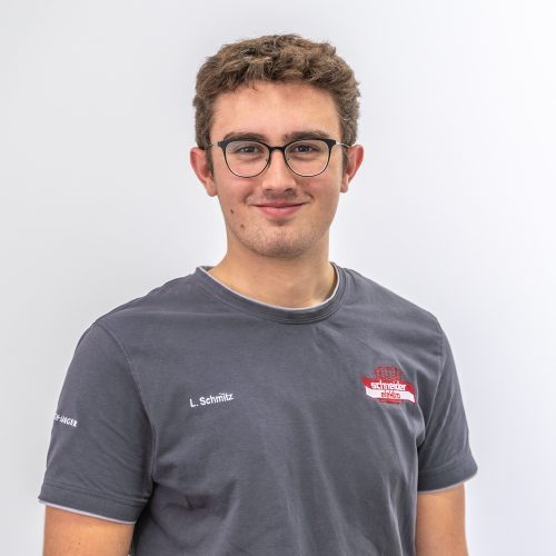 schmitz, lukas (herr) = s1 = v1-1 = 1z1 = farbig = bg ori = B1000px